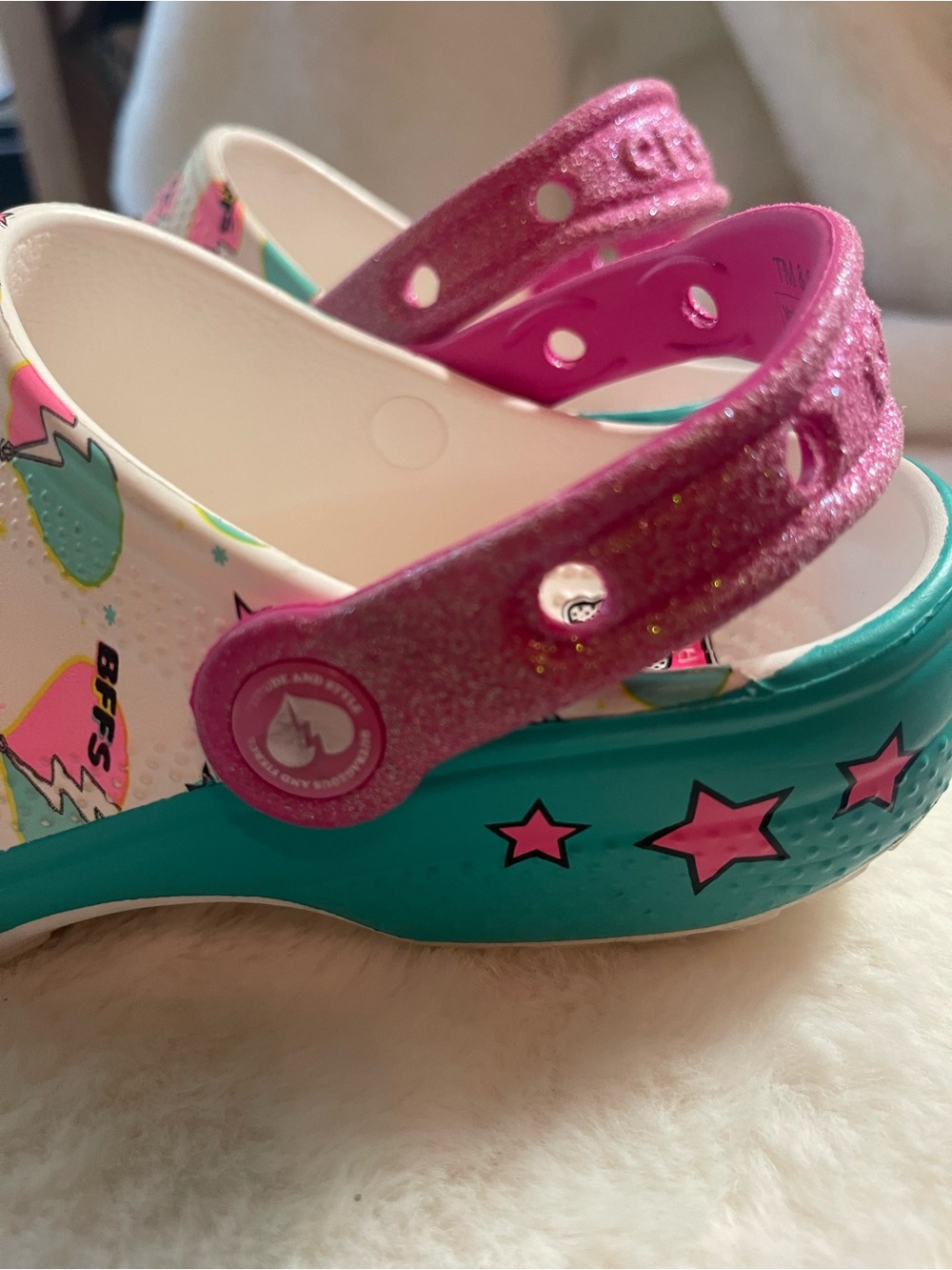 CROCS Kids White Pink Teal L.O.L. Surprise - Picture 7 of 8
